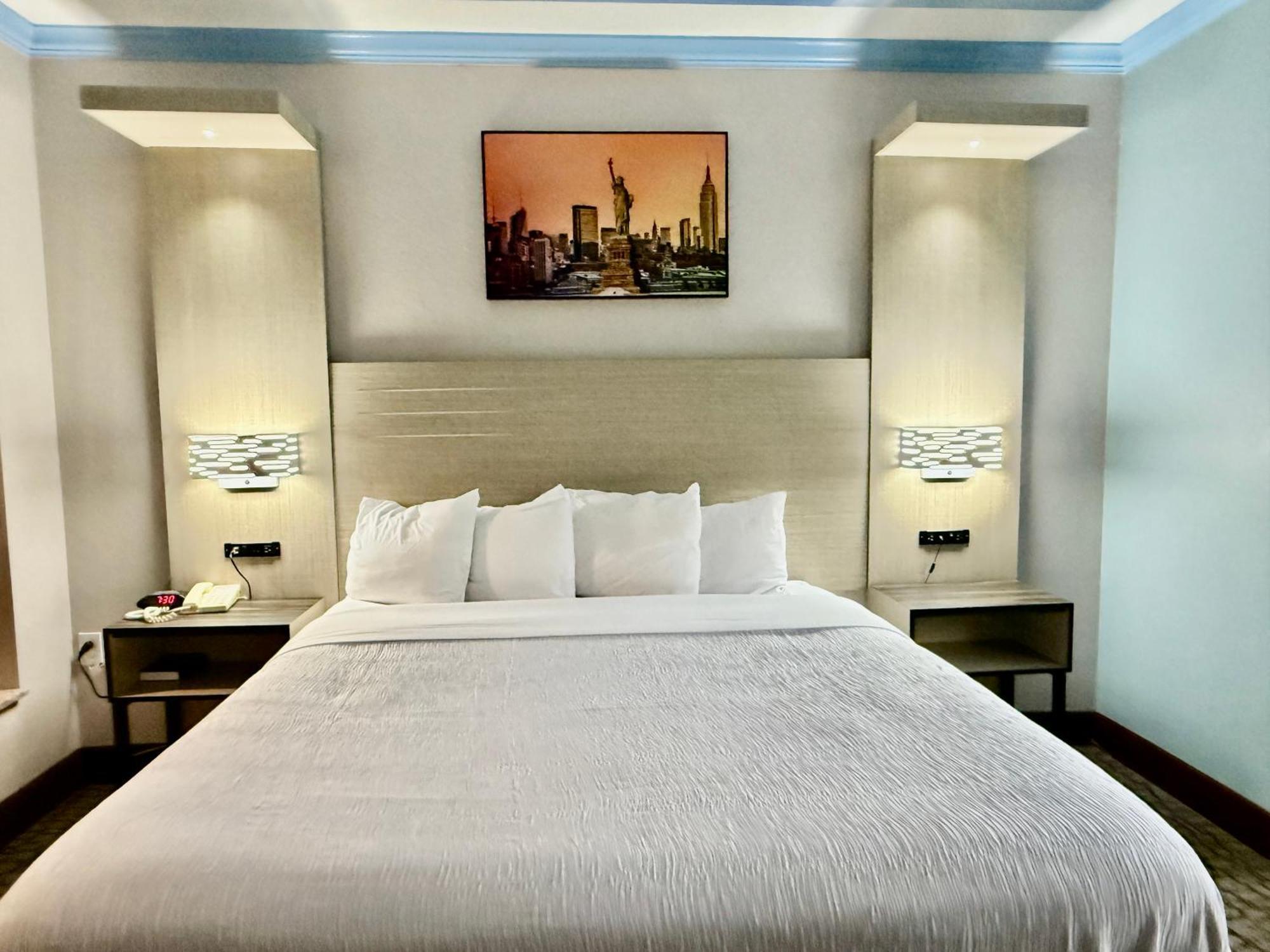 Baymont By Wyndham Texas City Esterno foto
