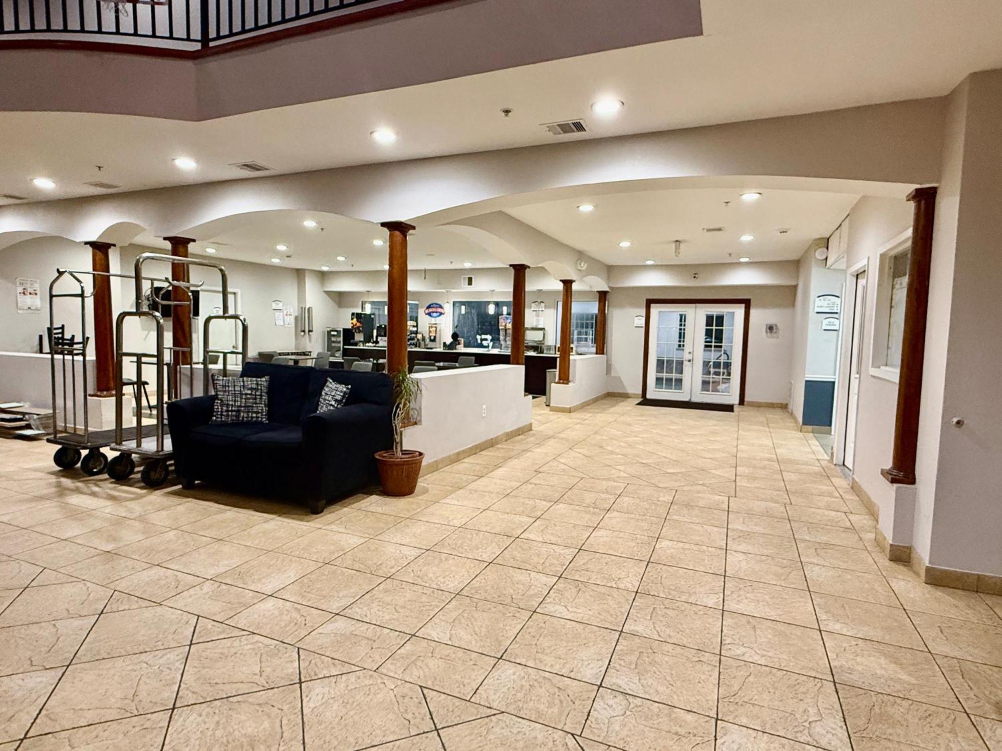 Baymont By Wyndham Texas City Esterno foto