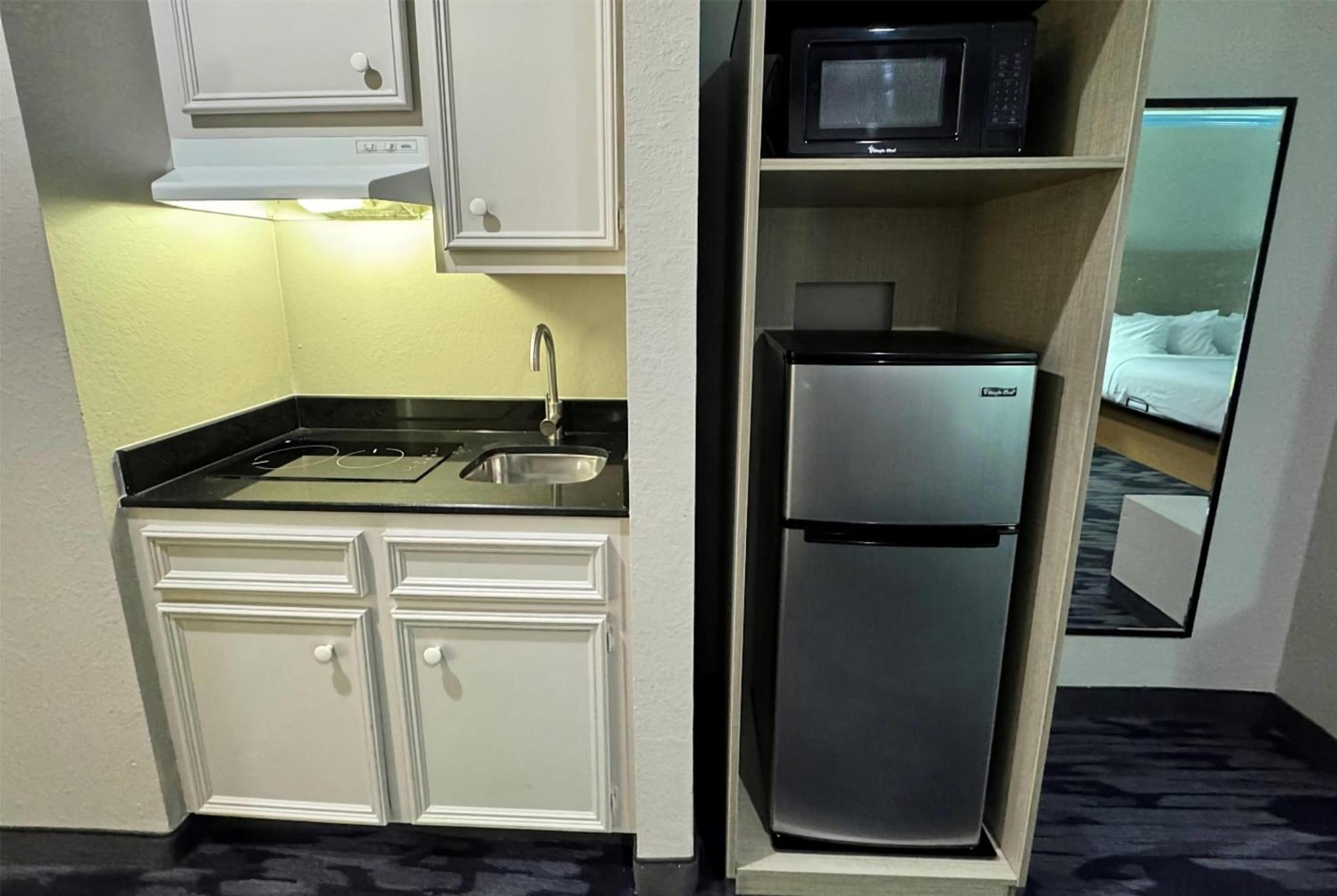Baymont By Wyndham Texas City Esterno foto