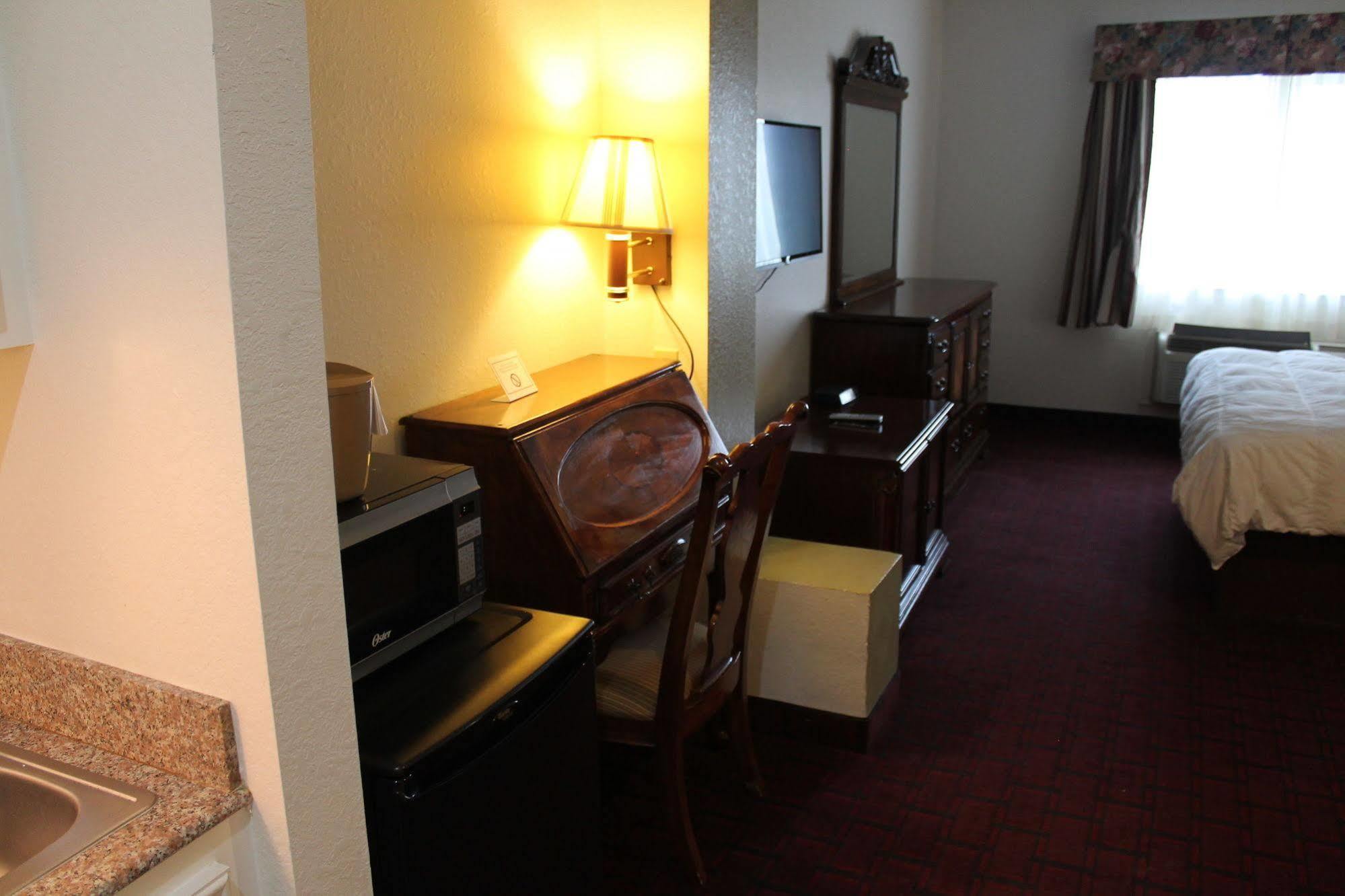 Baymont By Wyndham Texas City Esterno foto