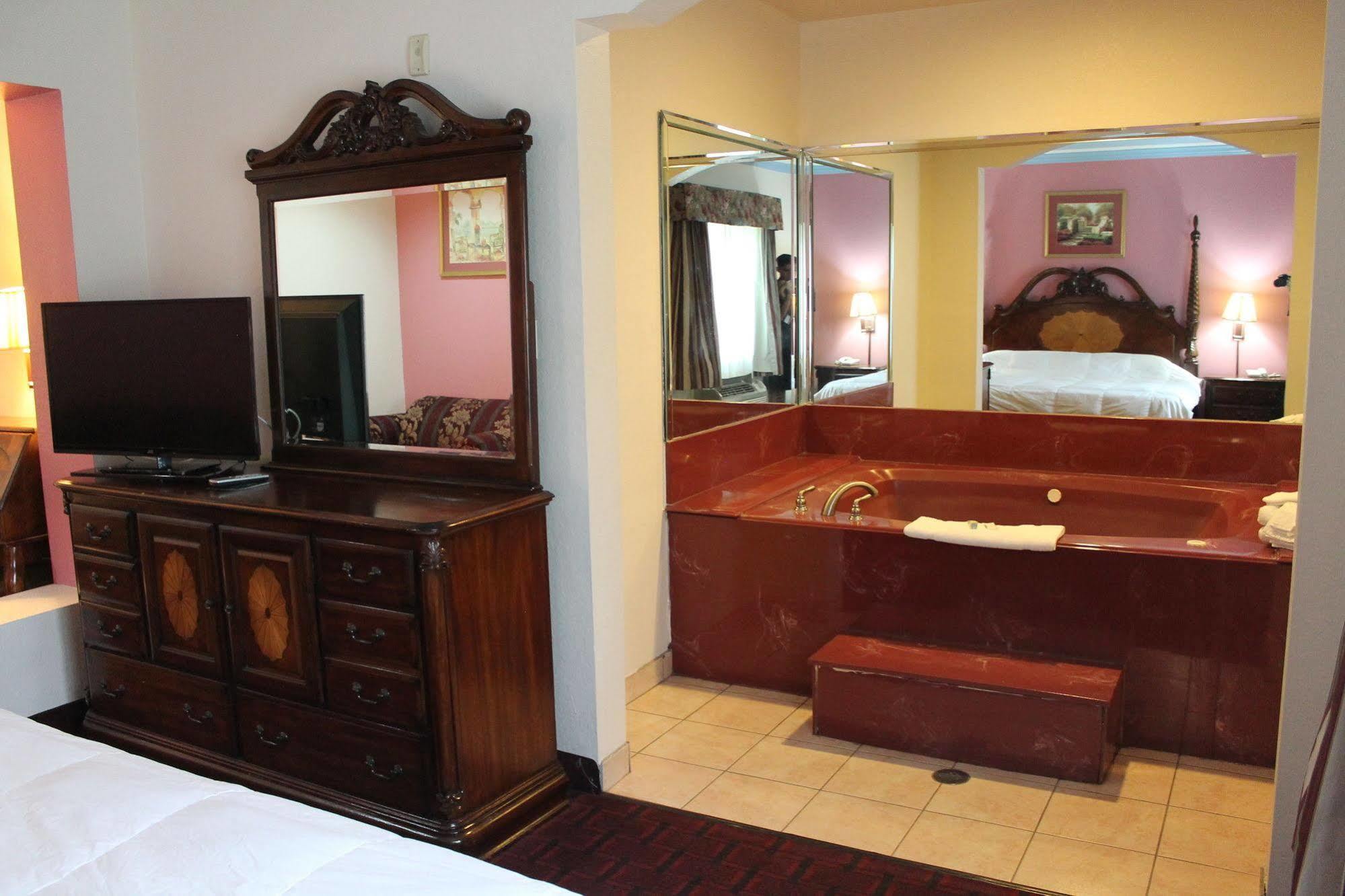 Baymont By Wyndham Texas City Esterno foto
