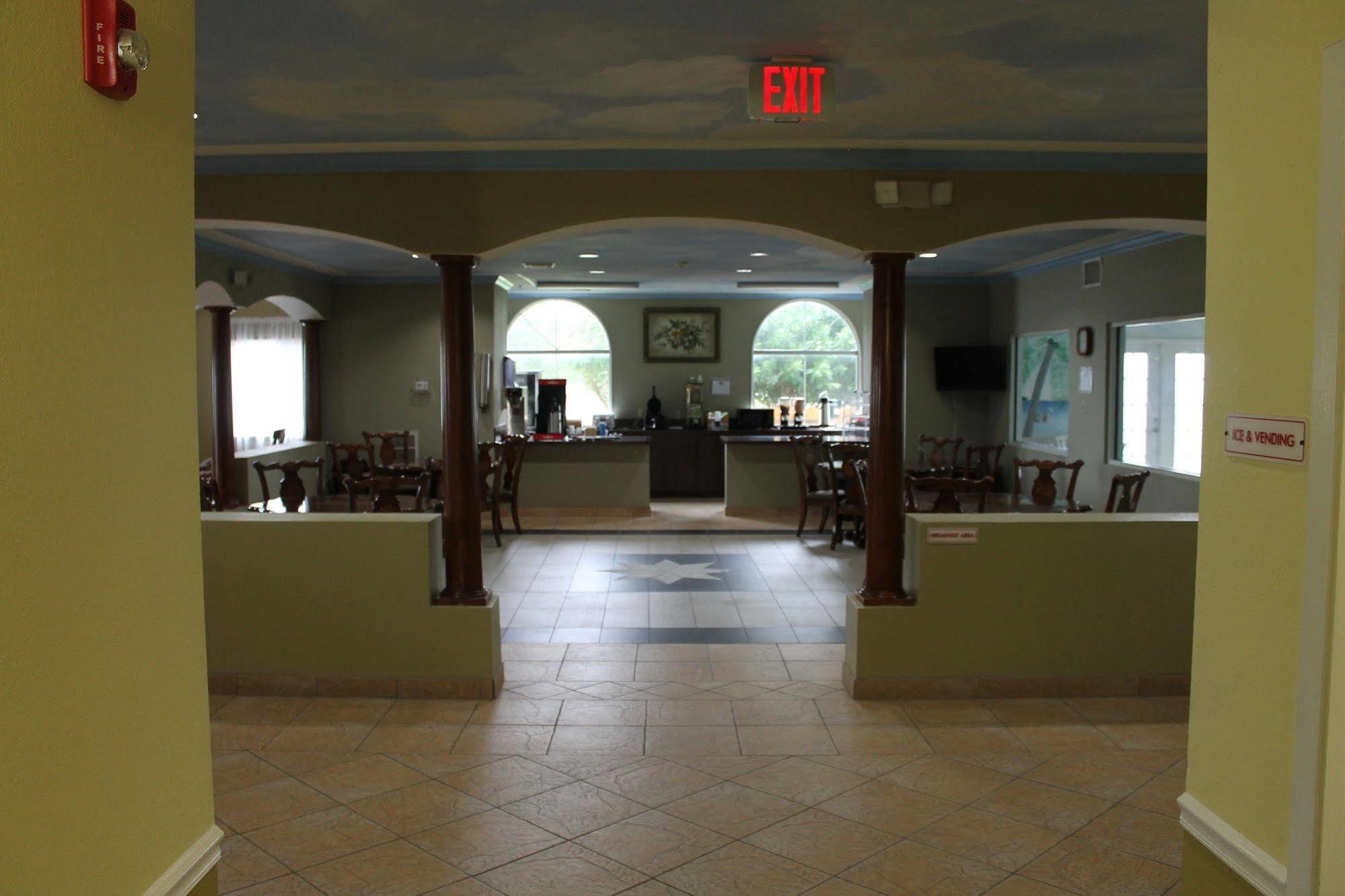 Baymont By Wyndham Texas City Esterno foto